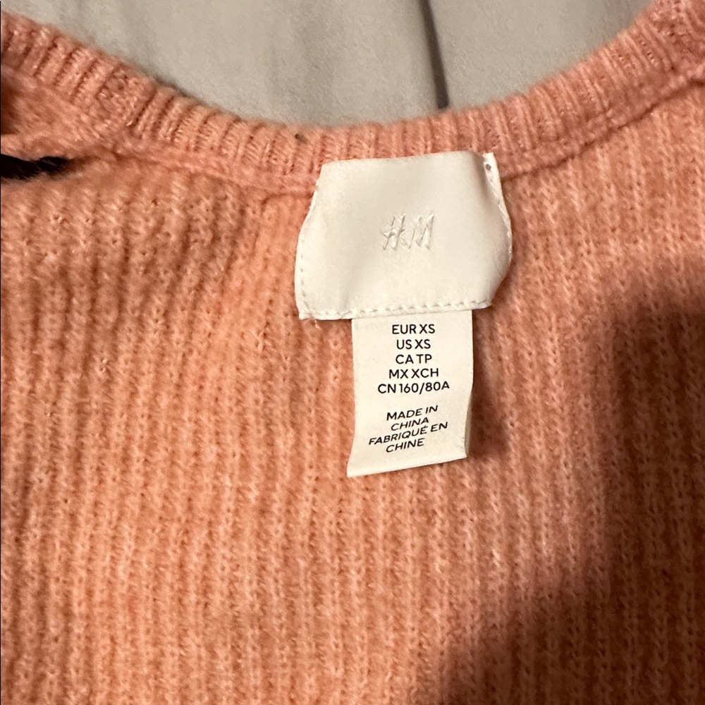 H&M Blush Pink Ribbed Sweater - Picture 2 of 3